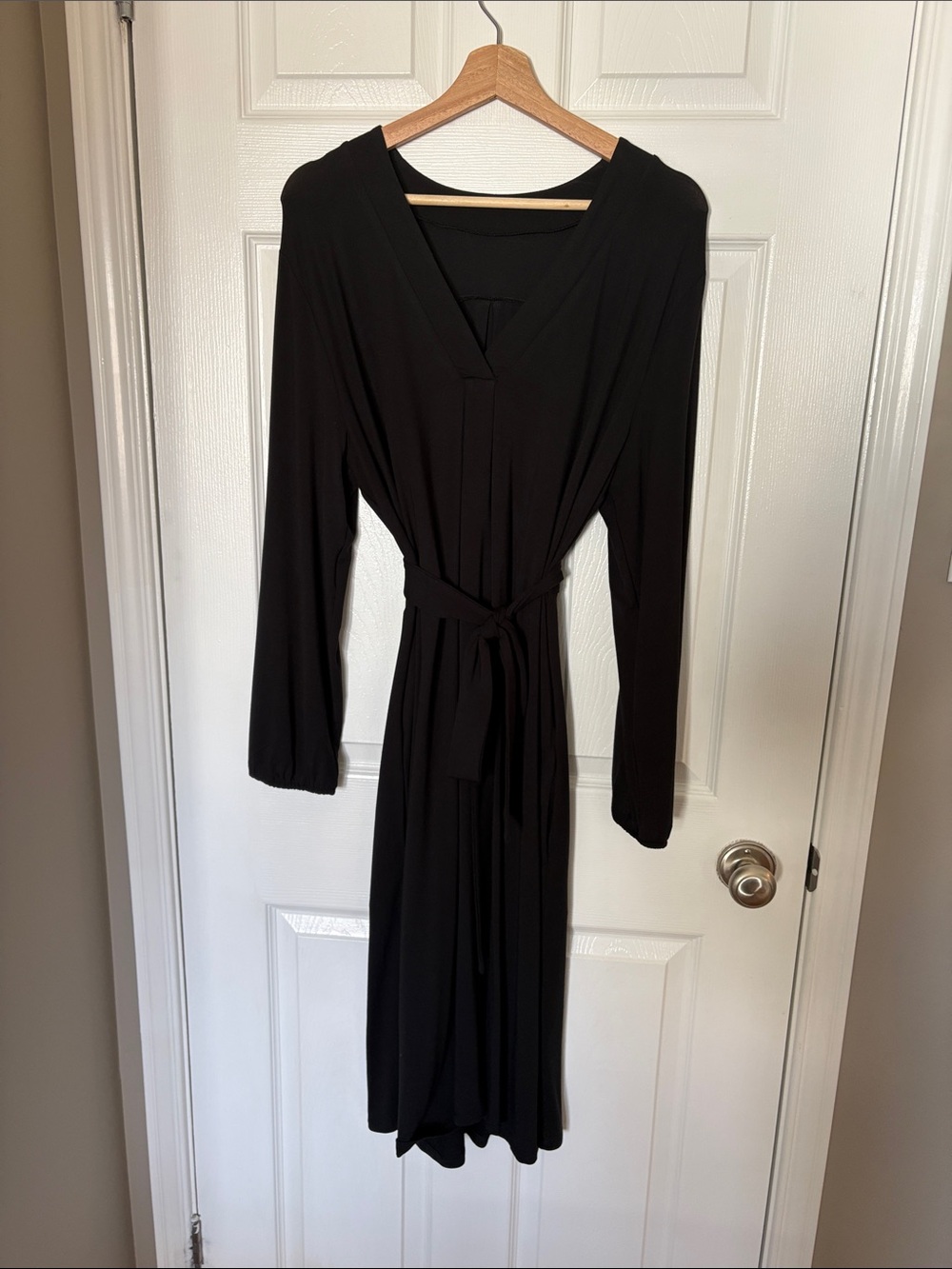 Encircled Elegant Black Long-Sleeve Tie-Waist Dress L NWOT